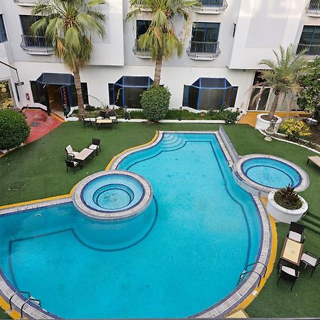 Majestic Hotel Манама Экстерьер фото