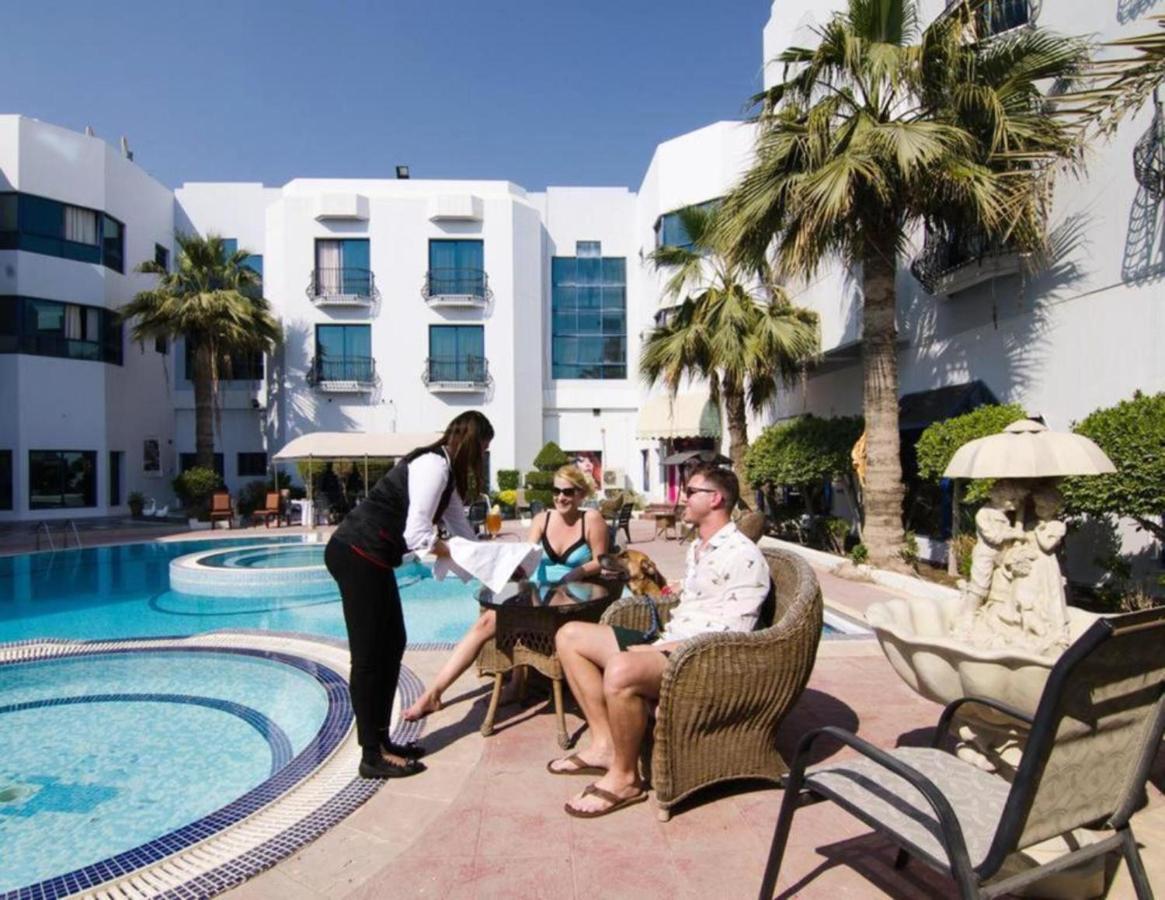 Majestic Hotel Манама Экстерьер фото