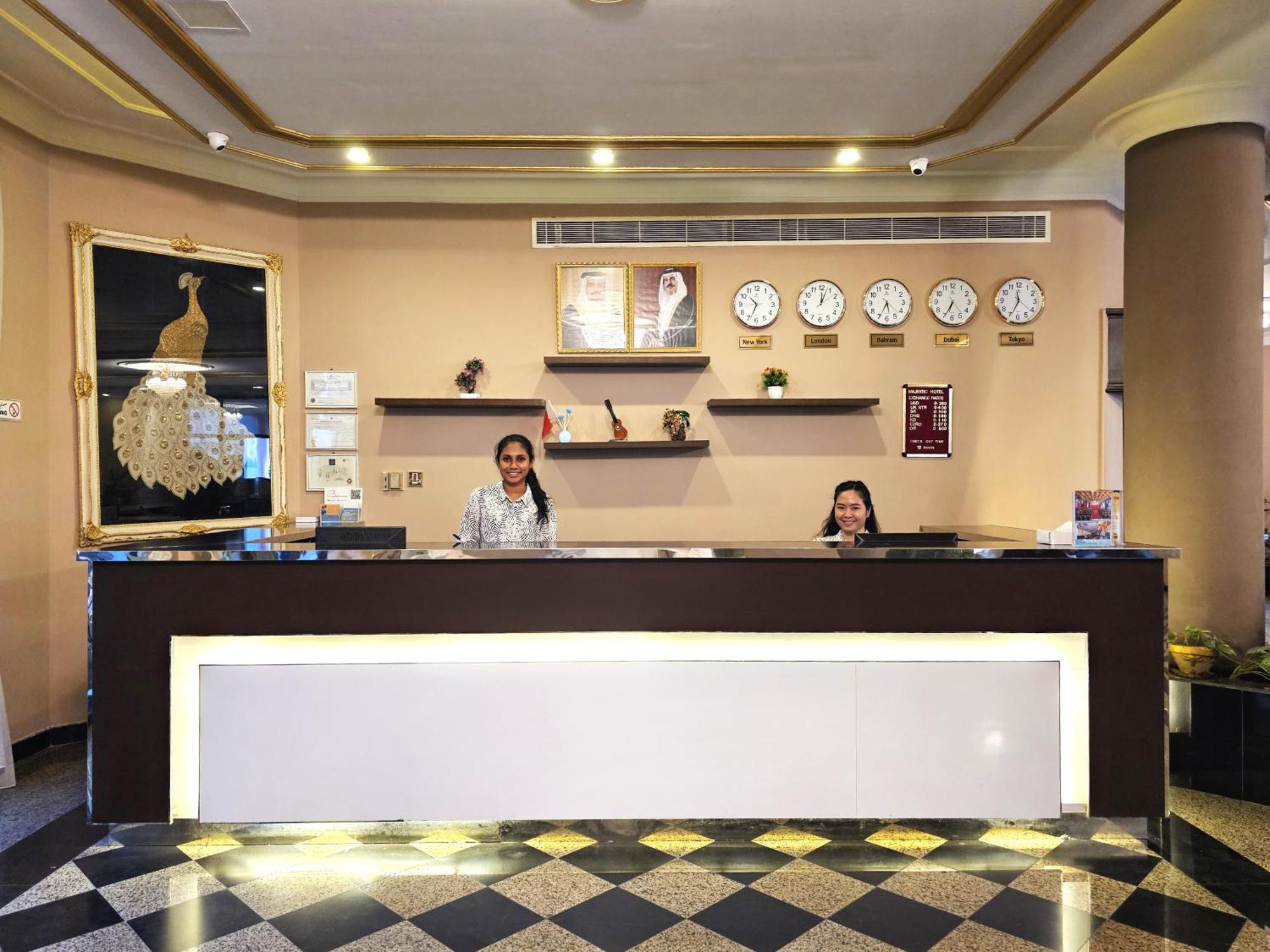 Majestic Hotel Манама Экстерьер фото