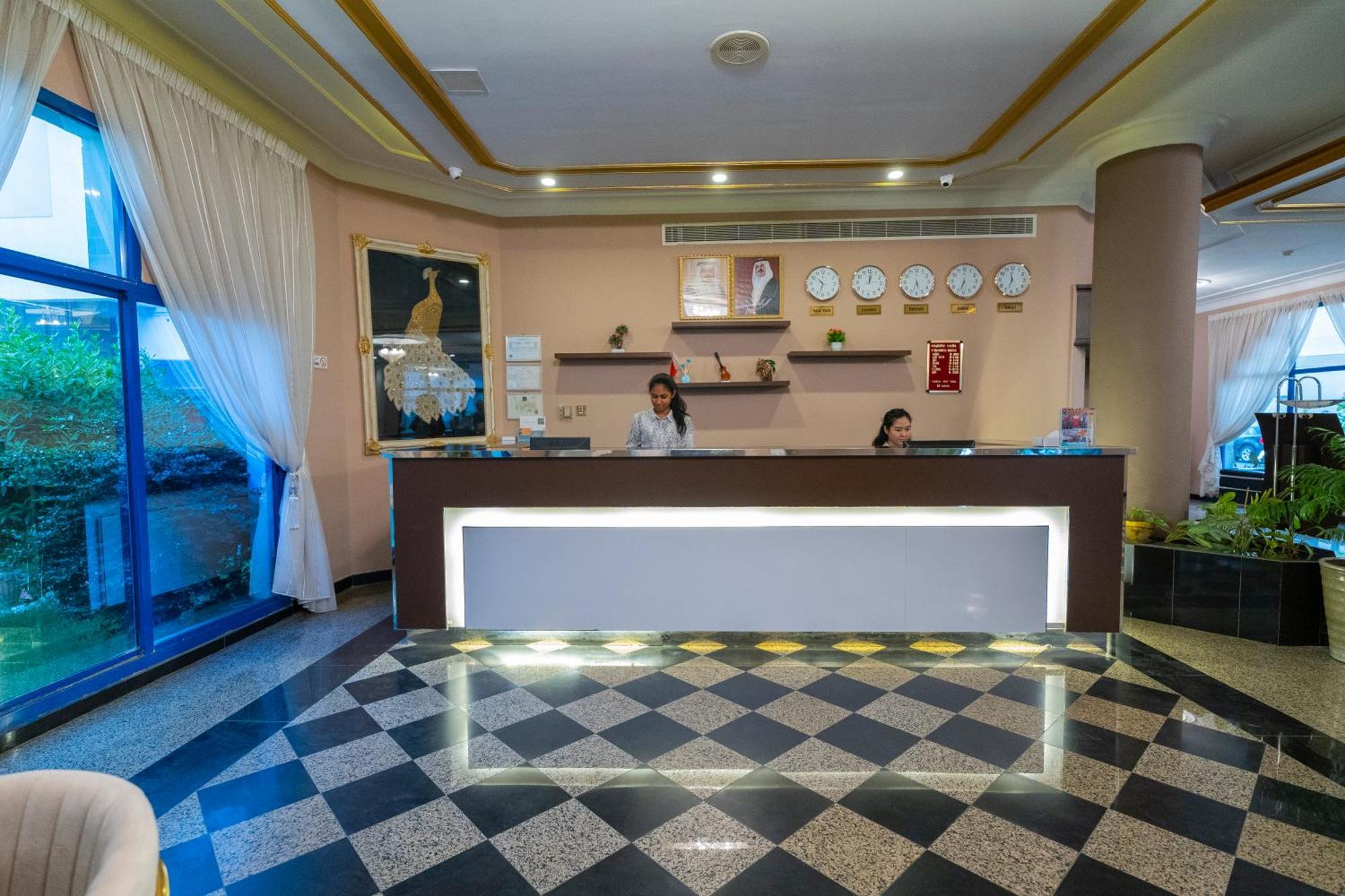 Majestic Hotel Манама Экстерьер фото