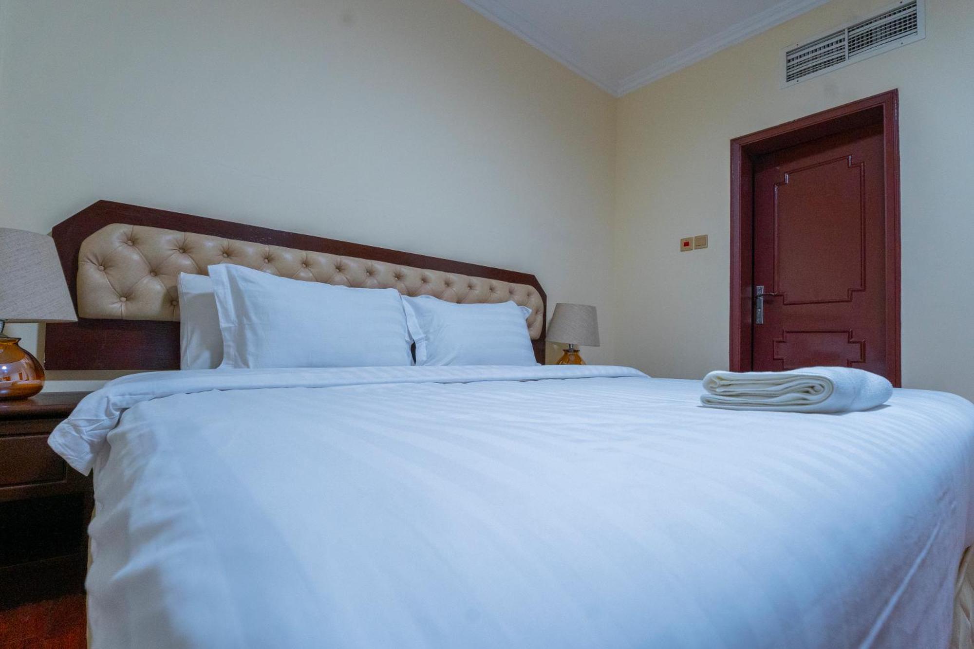 Majestic Hotel Манама Экстерьер фото
