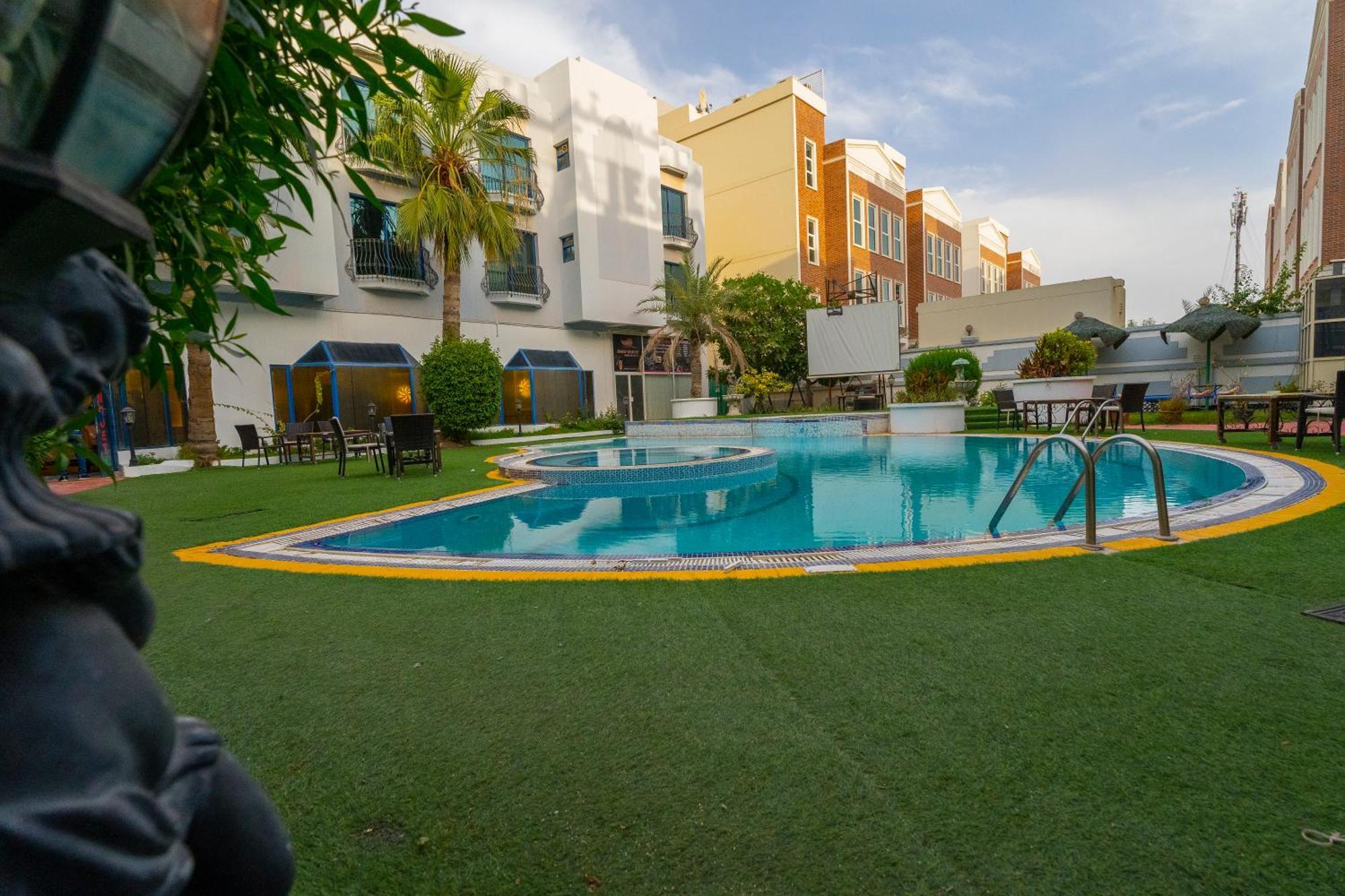 Majestic Hotel Манама Экстерьер фото